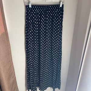 Polka dot skirt with pockets